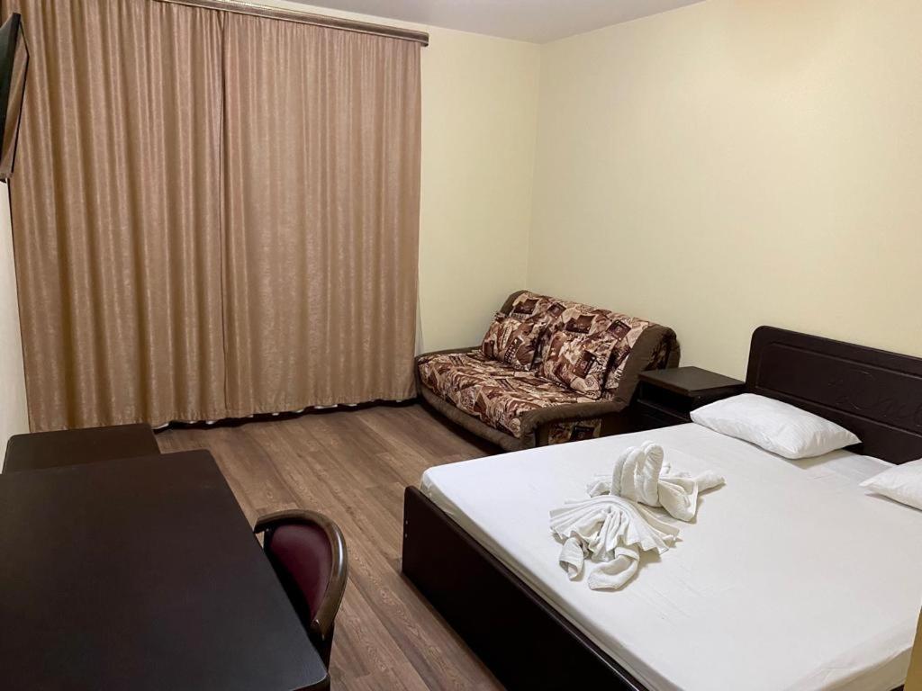 Mini Hotel Diva Alakhadzi Exterior photo