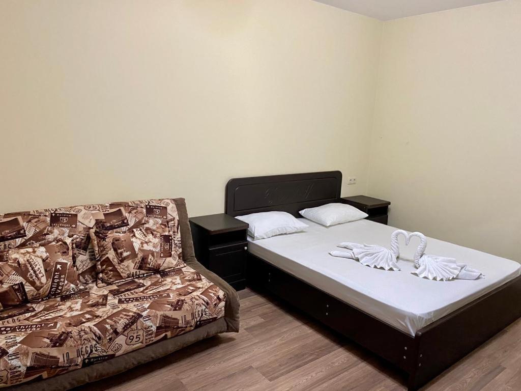 Mini Hotel Diva Alakhadzi Exterior photo