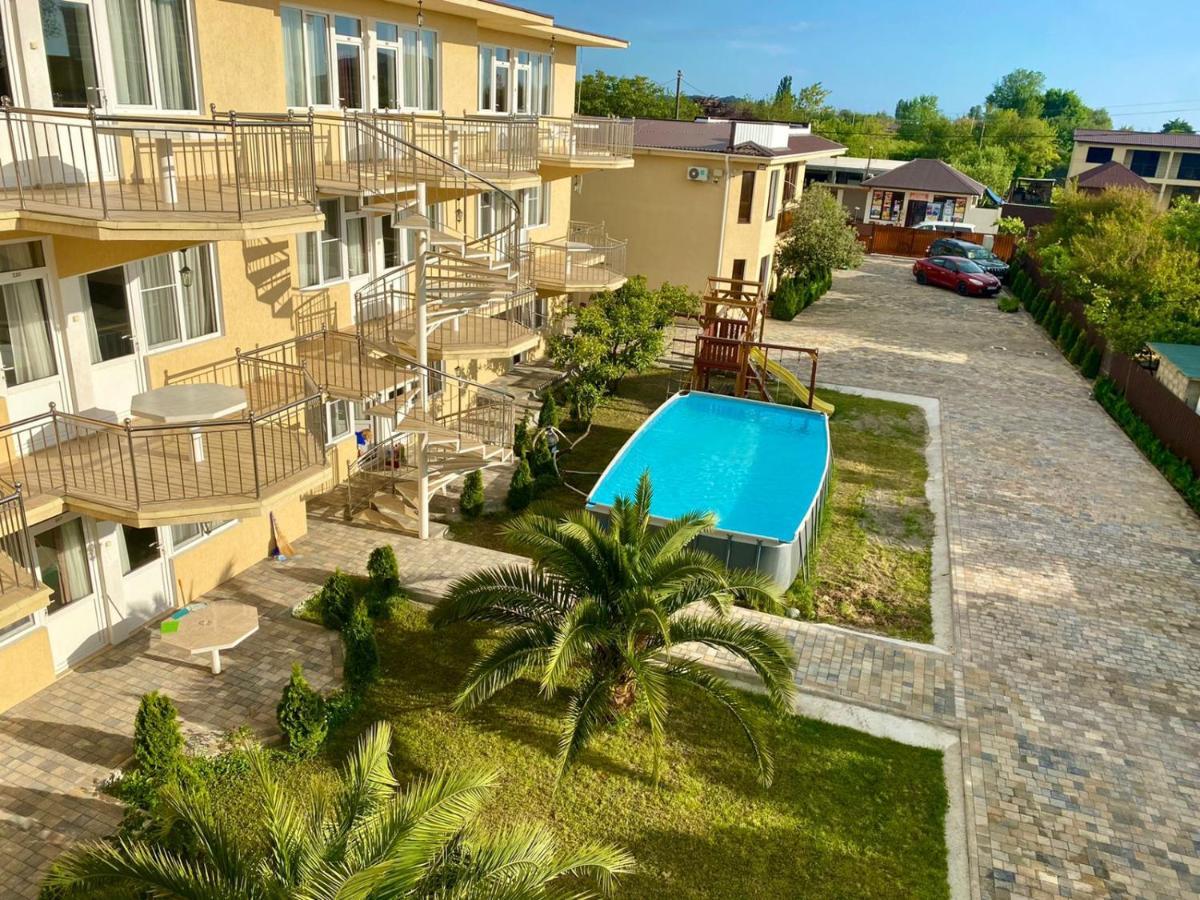 Mini Hotel Diva Alakhadzi Exterior photo